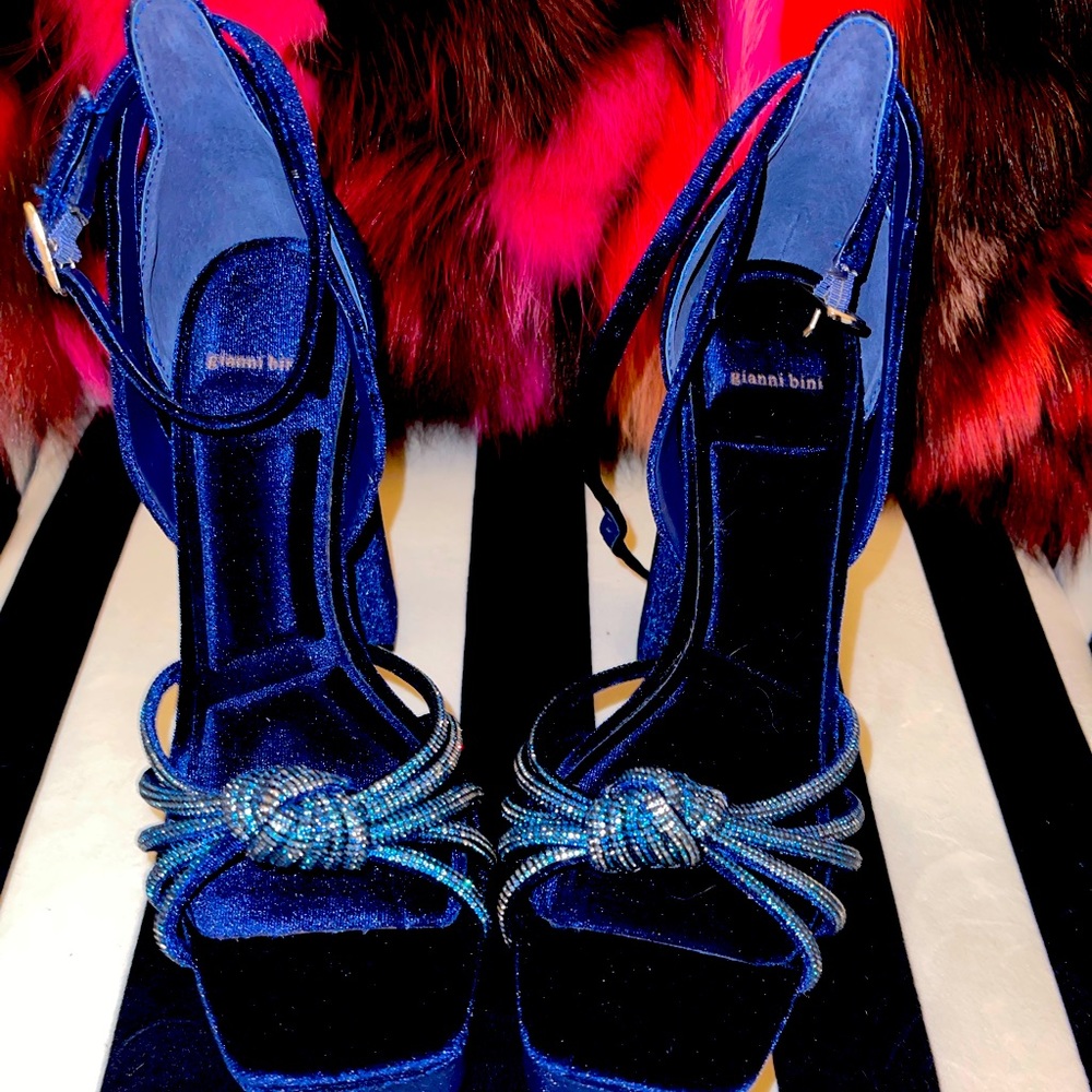 NWOT Gianni Bini blue sparkly platform heels